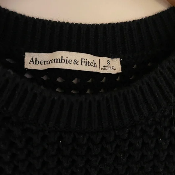 Abercrombie and Fitch crochet top size small - Picture 2 of 2